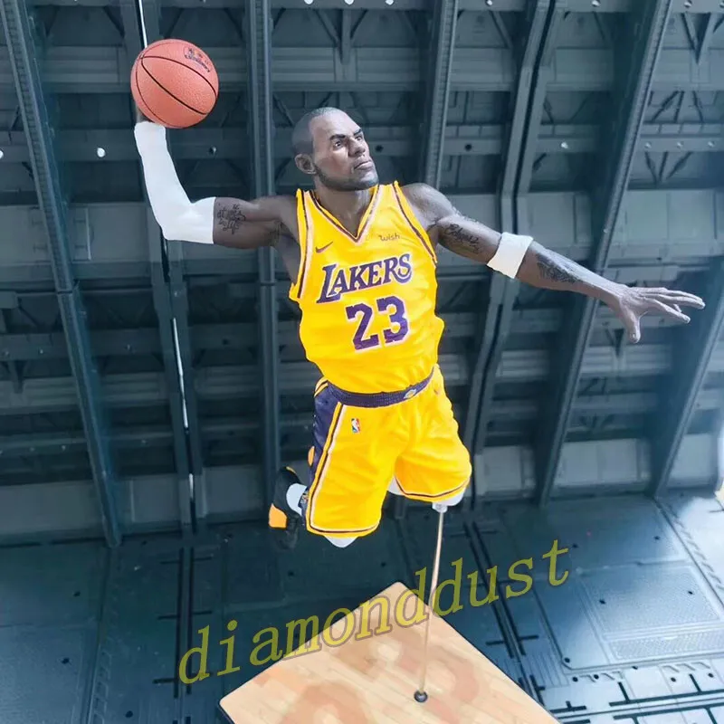 فیگور لبرون جیمز از تیم لیکرز برند McFarlane Lebron James