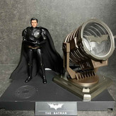 اکشن فیگور بتمن شخصیت کریستین بیل پک 3 عددی همراه پرژکتور و کیت پایه DC batman action figure