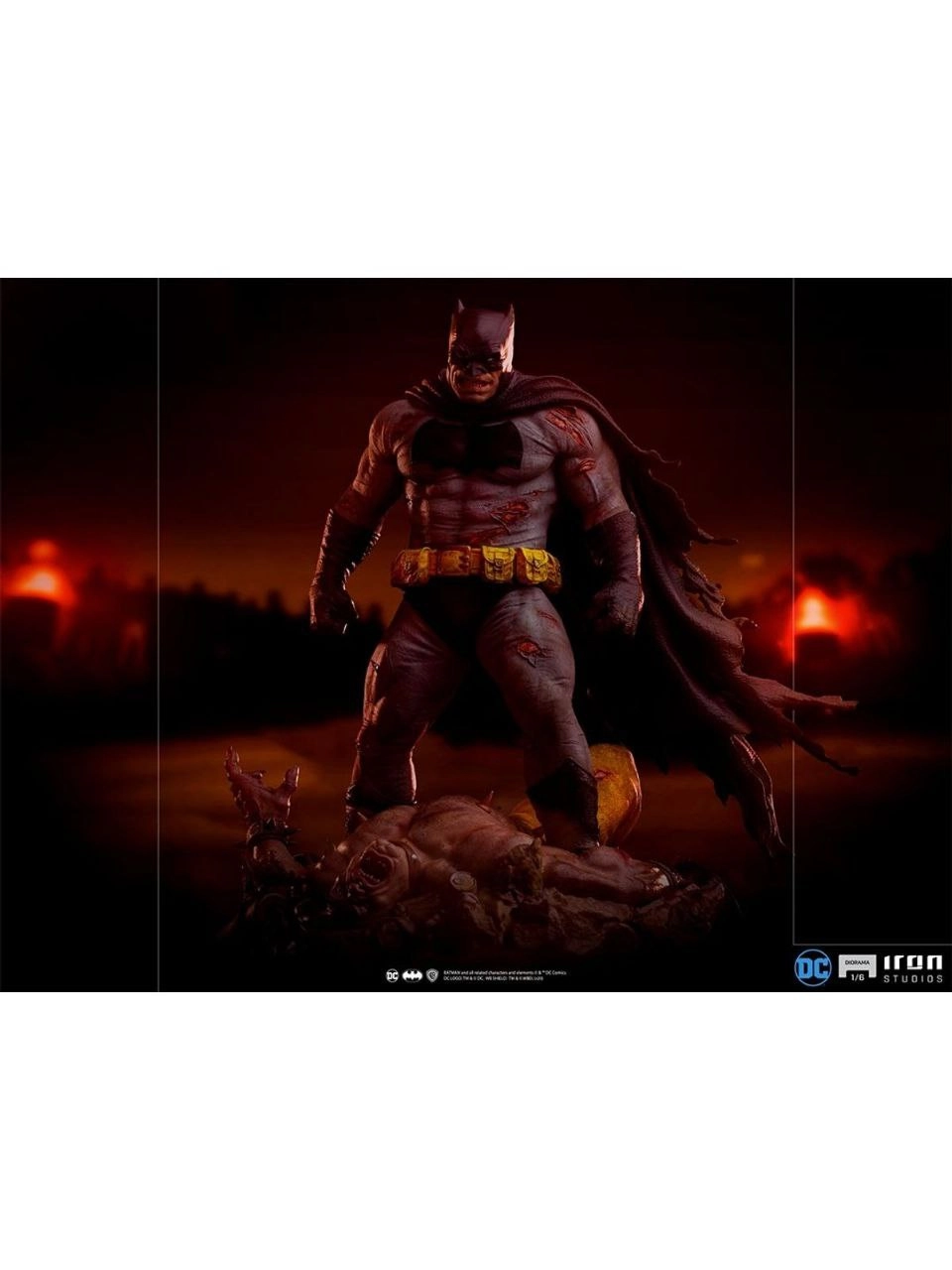 فیگور بتمن دارک نایت ریترن برند آیرون استدیو Batman The Dark Knight Returns Iron studio