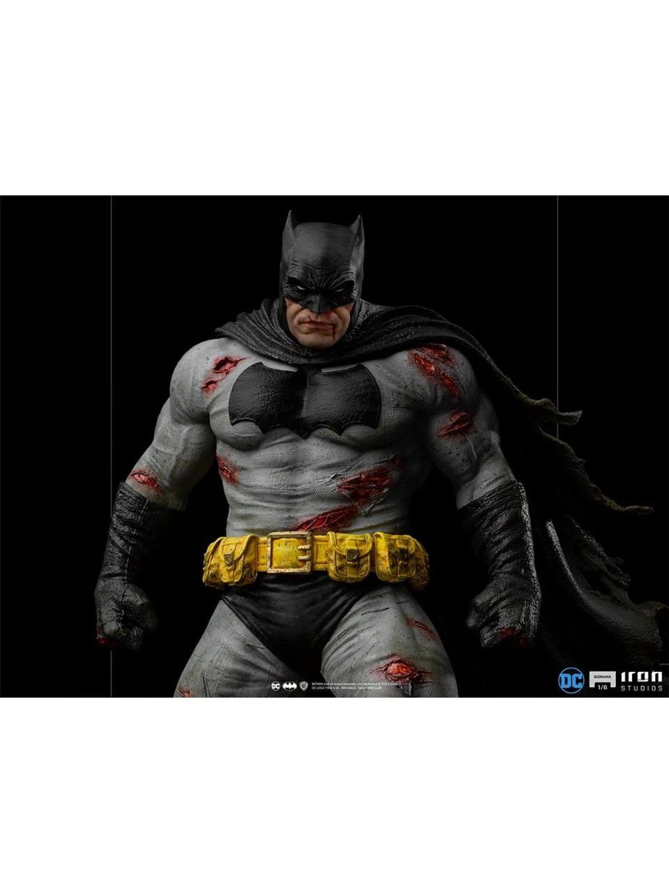 فیگور بتمن دارک نایت ریترن برند آیرون استدیو Batman The Dark Knight Returns Iron studio