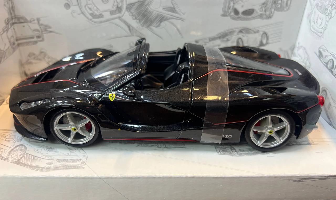 ماکت ماشین فلزی فراری مدل لافراری آپرتا برند بوراگو Ferrari LaFerrari F70 Aperta Black Burago 1/24