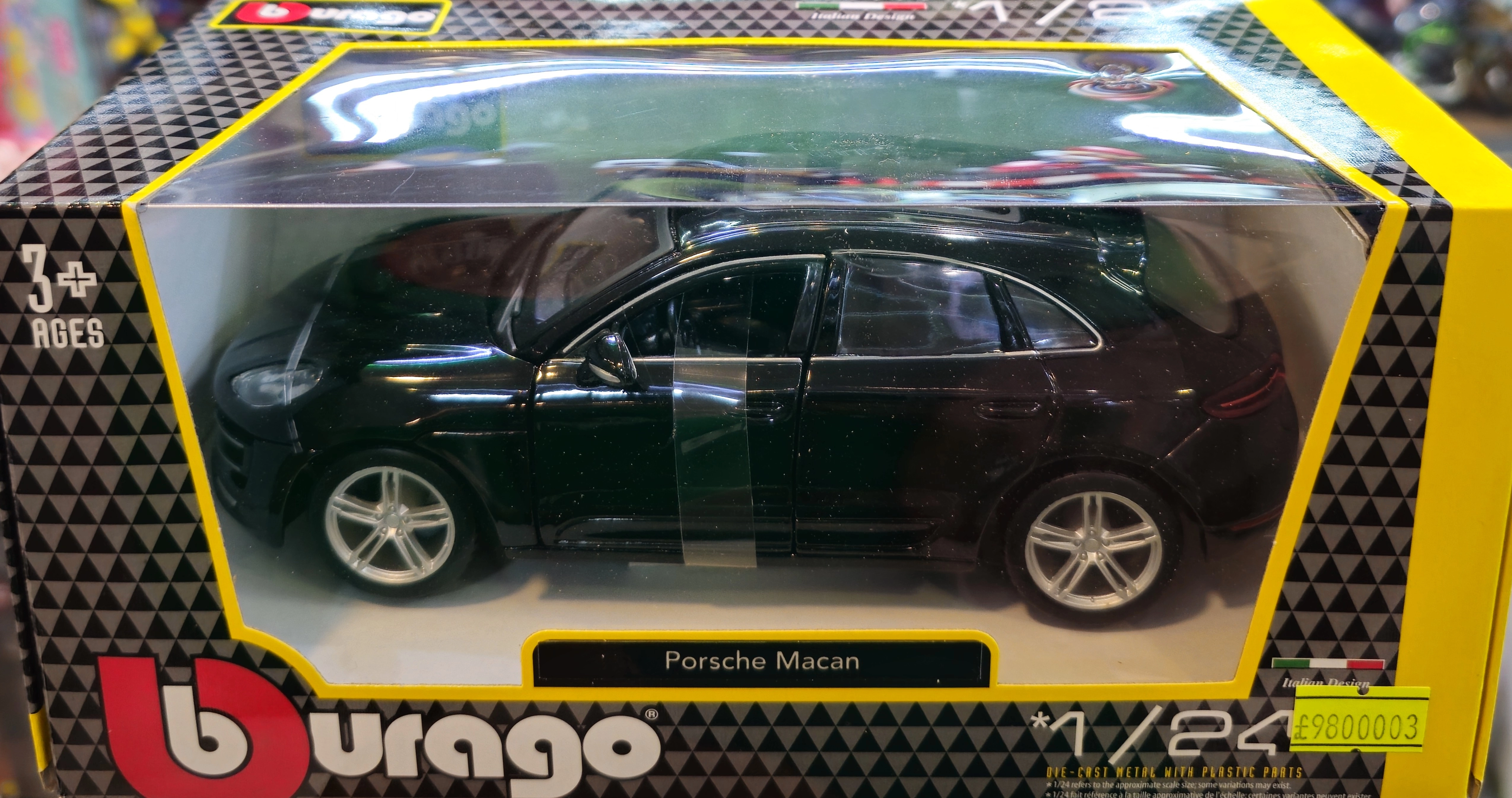 ماکت ماشین فلزی پورشه ماکان برند بوراگو Porsche Macan Burago 1/24