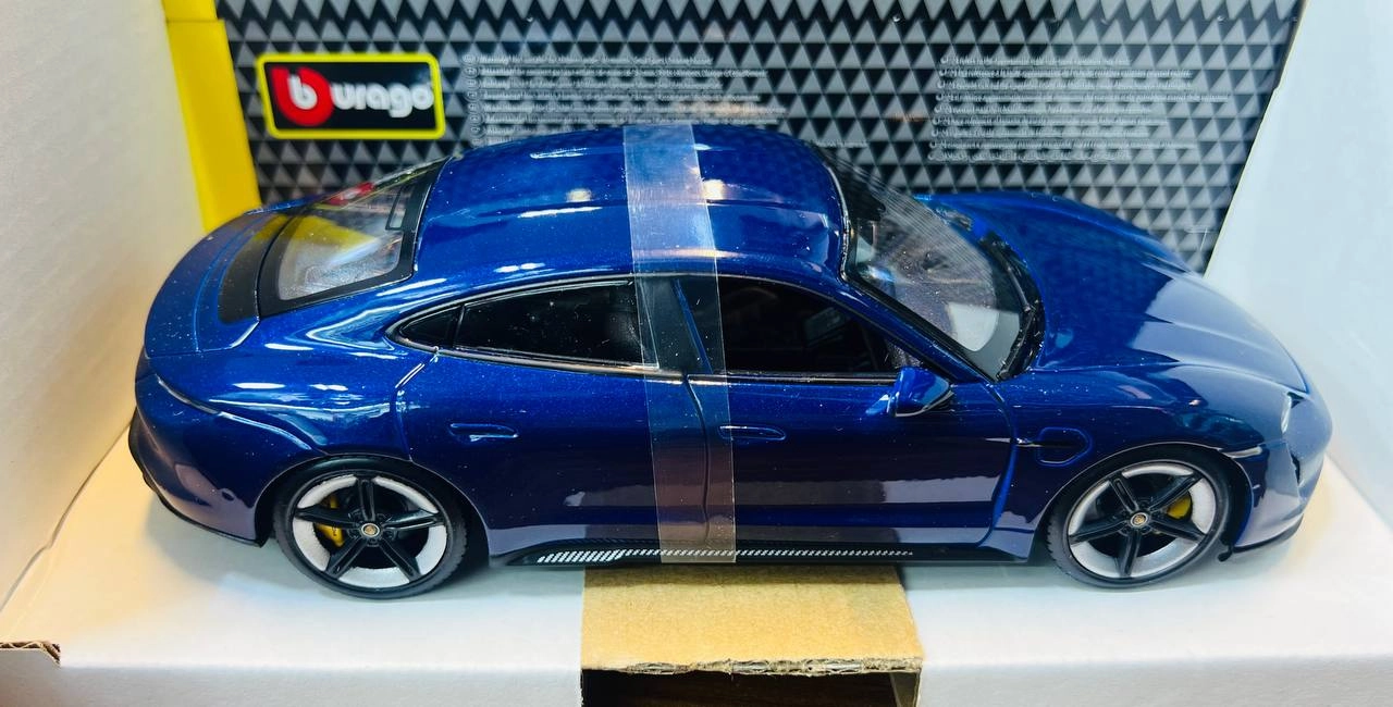 ماکت ماشین فلزی پورشه تایکان توربو اس برند بوراگو Porsche Taycan Turbo S Burago 1/24