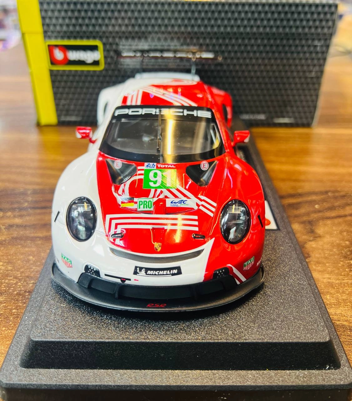 ماکت ماشین فلزی پورشه 911 آر اس آر برند بوراگو Porsche 911 RSR Lemans 2020 Burago 1/24