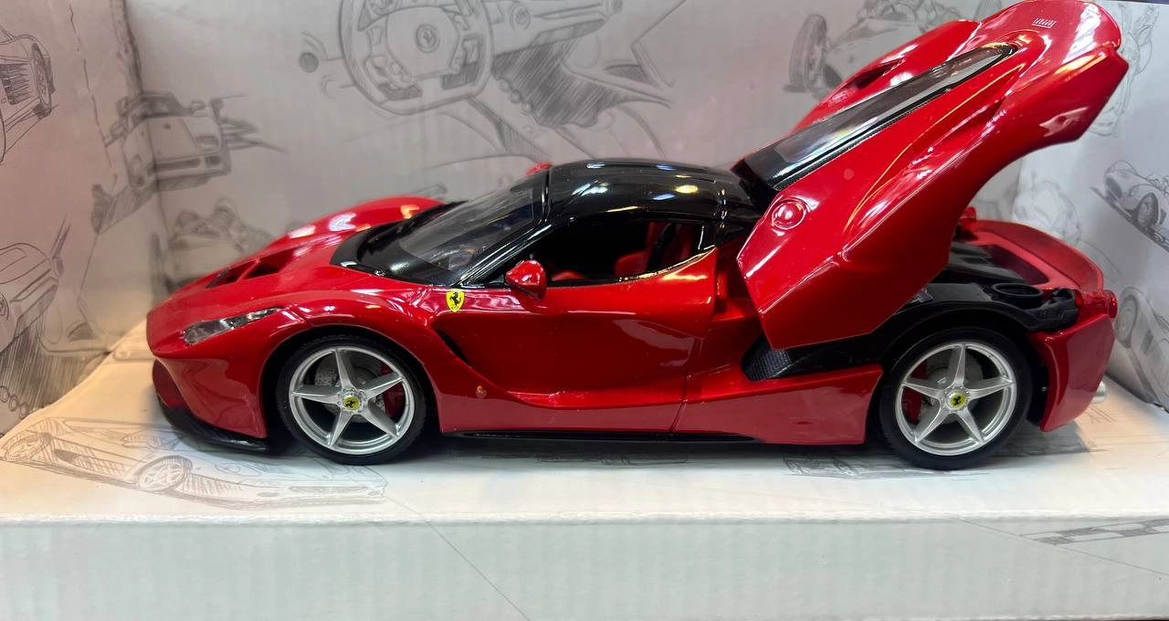 ماکت ماشین فلزی فراری مدل لافراری برند بوراگو Ferrari LaFerrari Multi Color Burago 1/24