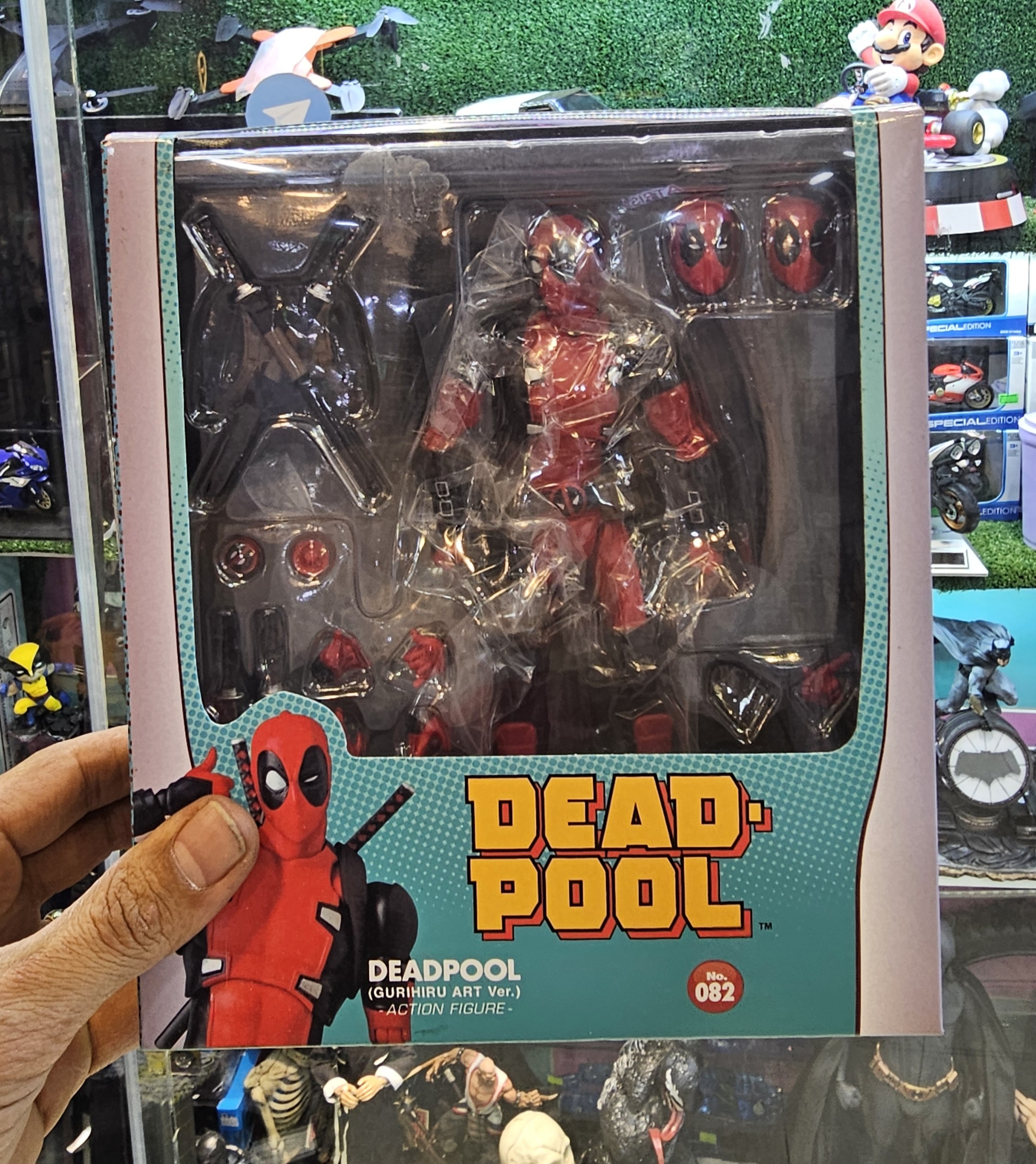 اکشن فیگور نکا مدل ددپول برند مافکس Deadpool Mafex