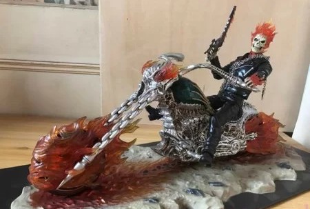 اکشن فیگور روح سوار با موتور برند ژوبی تویز مدل EZHOBI TOYS Marvel 1/9 Scale Ghost Rider