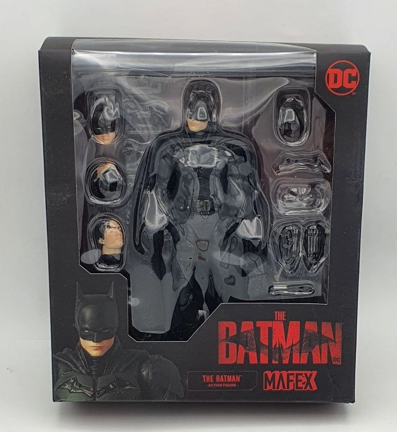 اکشن فیگور بتمن شخصیت رابرت پتینسون 2022 برند مافکس مدل Batman Robert Pattinson Mafex