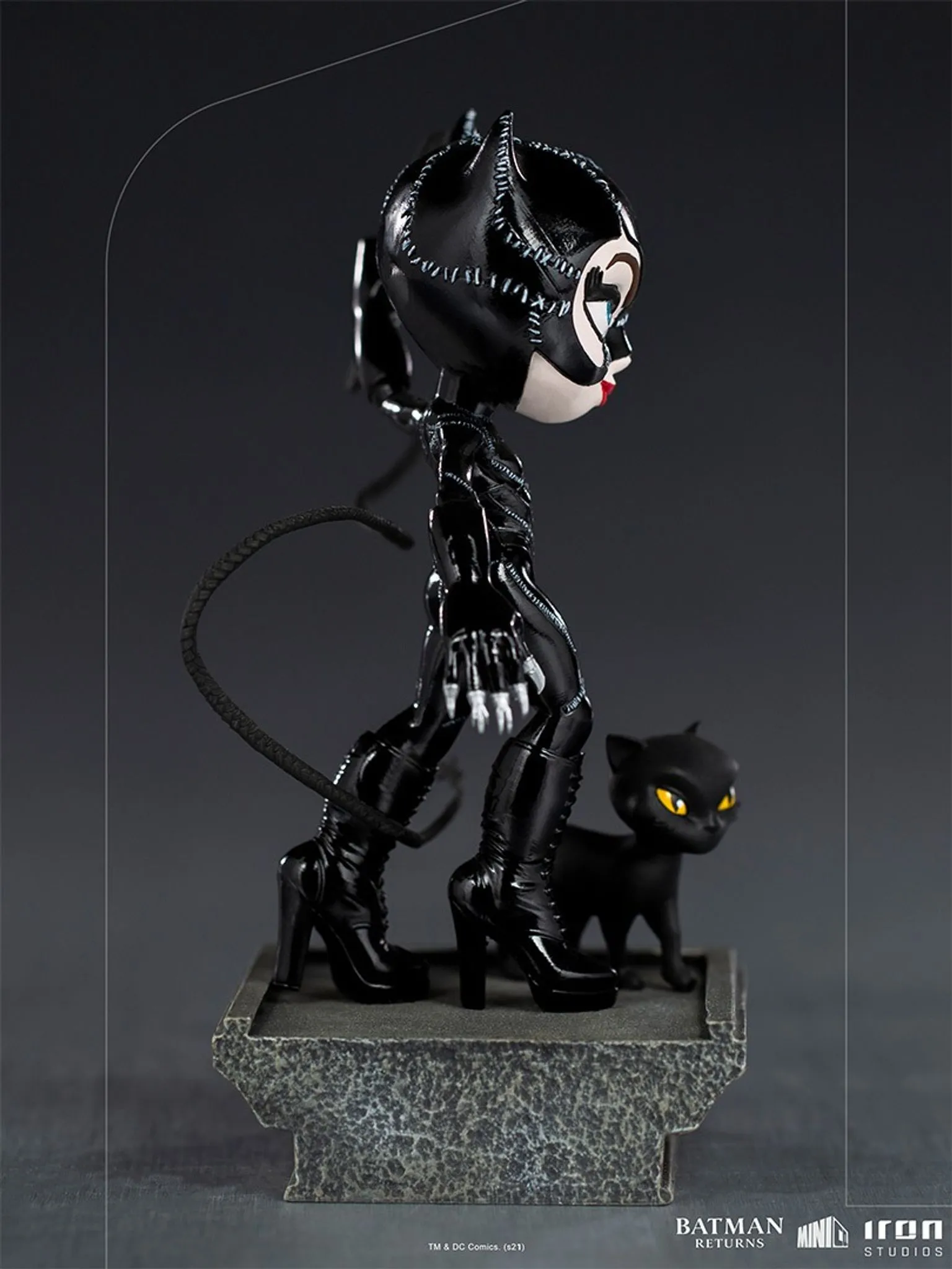 فیگور کت ومن مدل مینیکو برند آیرون استدیو Catwoman minico Iron studio