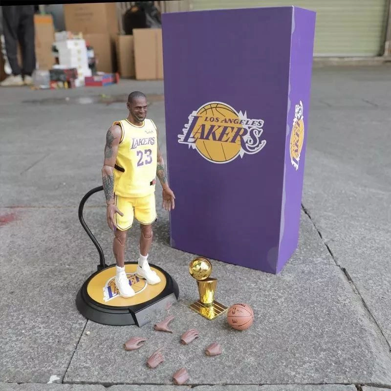 اکشن فیگور لبرون جیمز 40 سانت مدل LeBron James