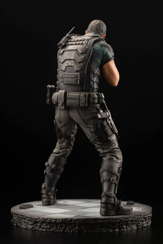 فیگور کریس ردفیلد بازی رزیدنت اویل 30 سانتی برند کاتابوکیا مدل Chris Redfield Resident Evil Kotobukiya