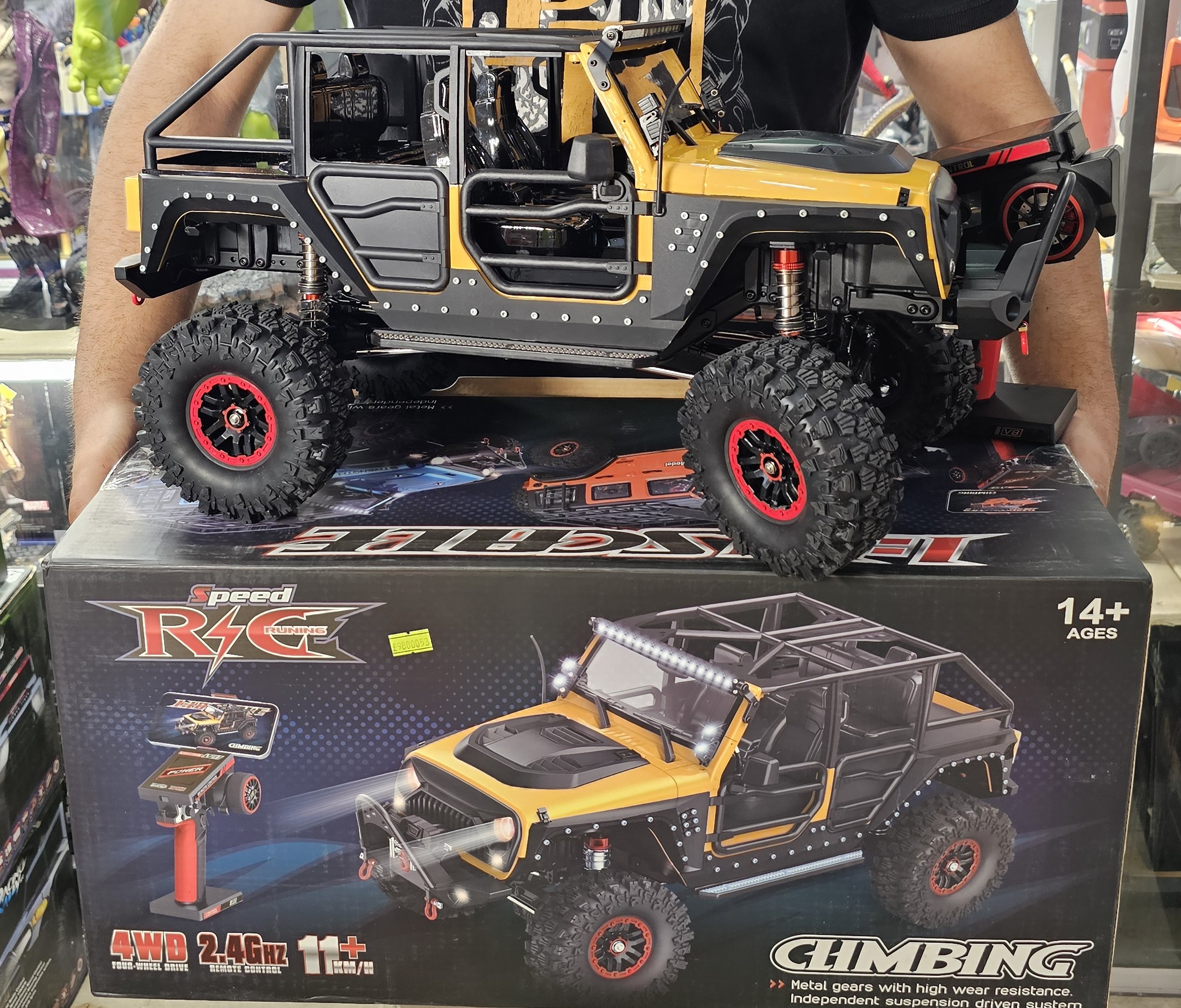 ماشین کنترلی آفرود جیپ صخره نورد با قابلیت نصب وینچ مقیاس 1/10 مدل Wltoys 104026