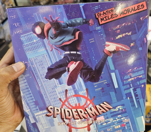 اکشن فیگور اسپایدرمن مایلز مورالز برند Marvel D4