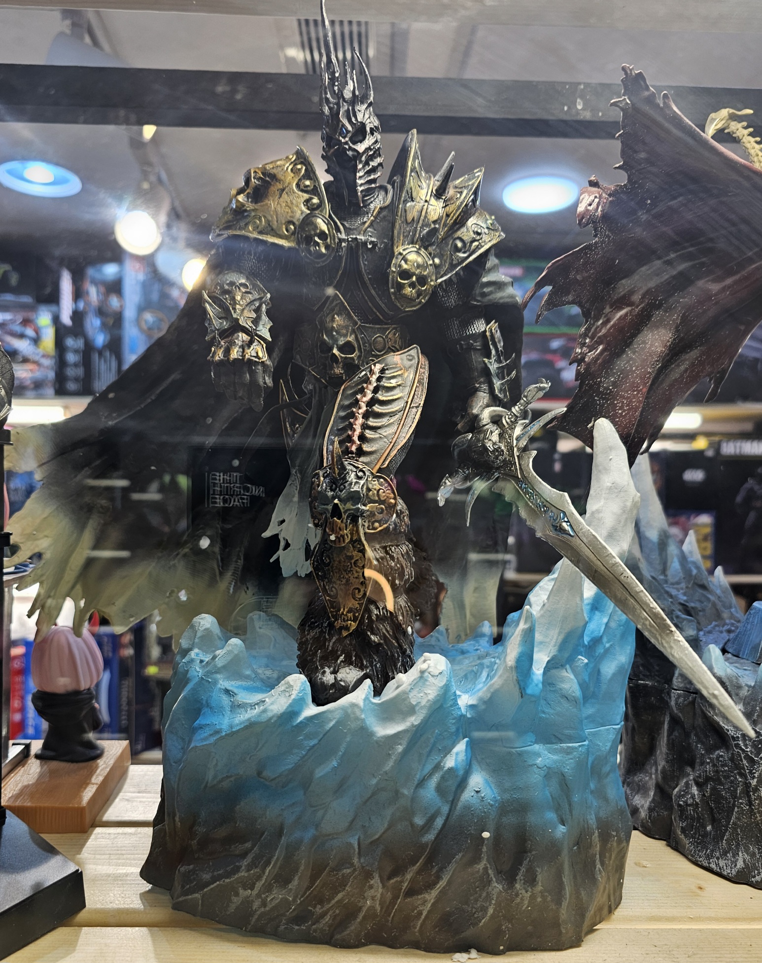 فیگور لیچ کینگ از وارکرافت 40 سانت چراغدار مدل Lich King warcraft