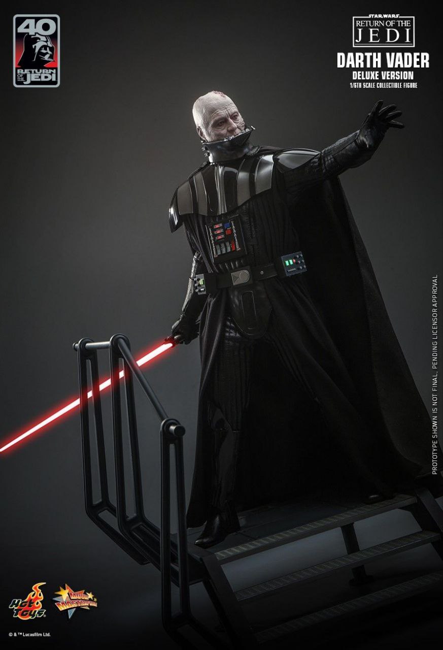 اکشن فیگور دارث ویدر جنگ ستارگان برند هات تویز دلوکس مدل Darth Vader Hot Toys Deluxe Version MMS700