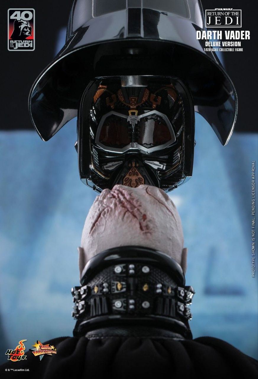 اکشن فیگور دارث ویدر جنگ ستارگان برند هات تویز دلوکس مدل Darth Vader Hot Toys Deluxe Version MMS700