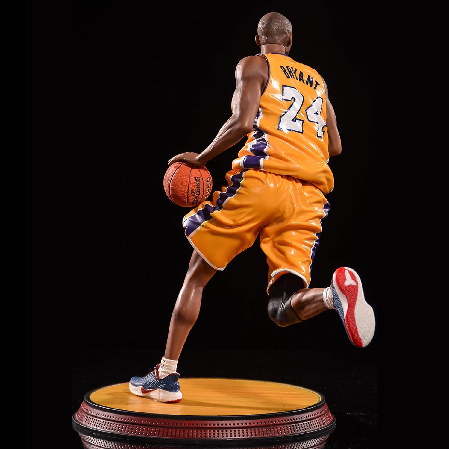 فیگور کوبی برایانت تیم لیکرز 35 سانت اورجینال مدل Kobe Bryant Lakers