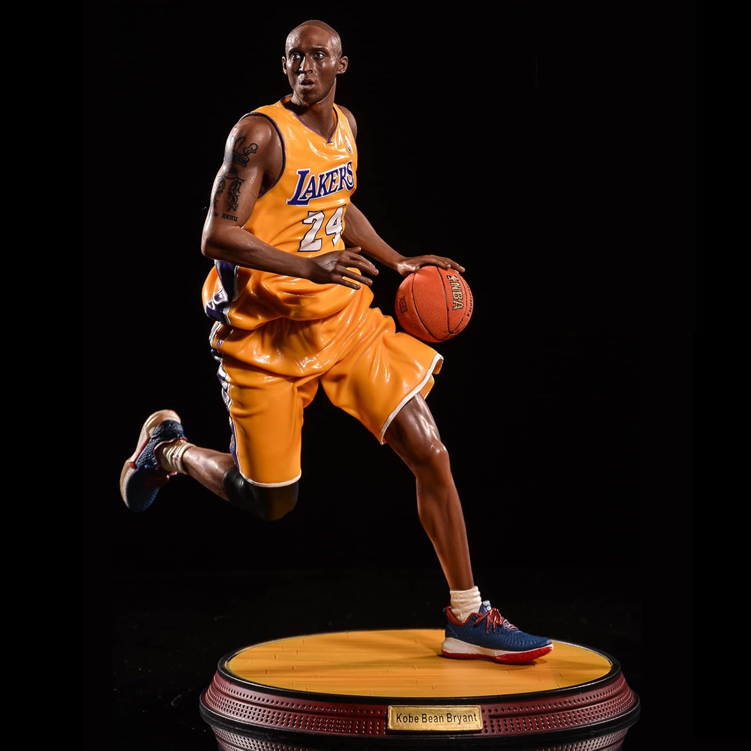 فیگور کوبی برایانت تیم لیکرز 35 سانت اورجینال مدل Kobe Bryant Lakers