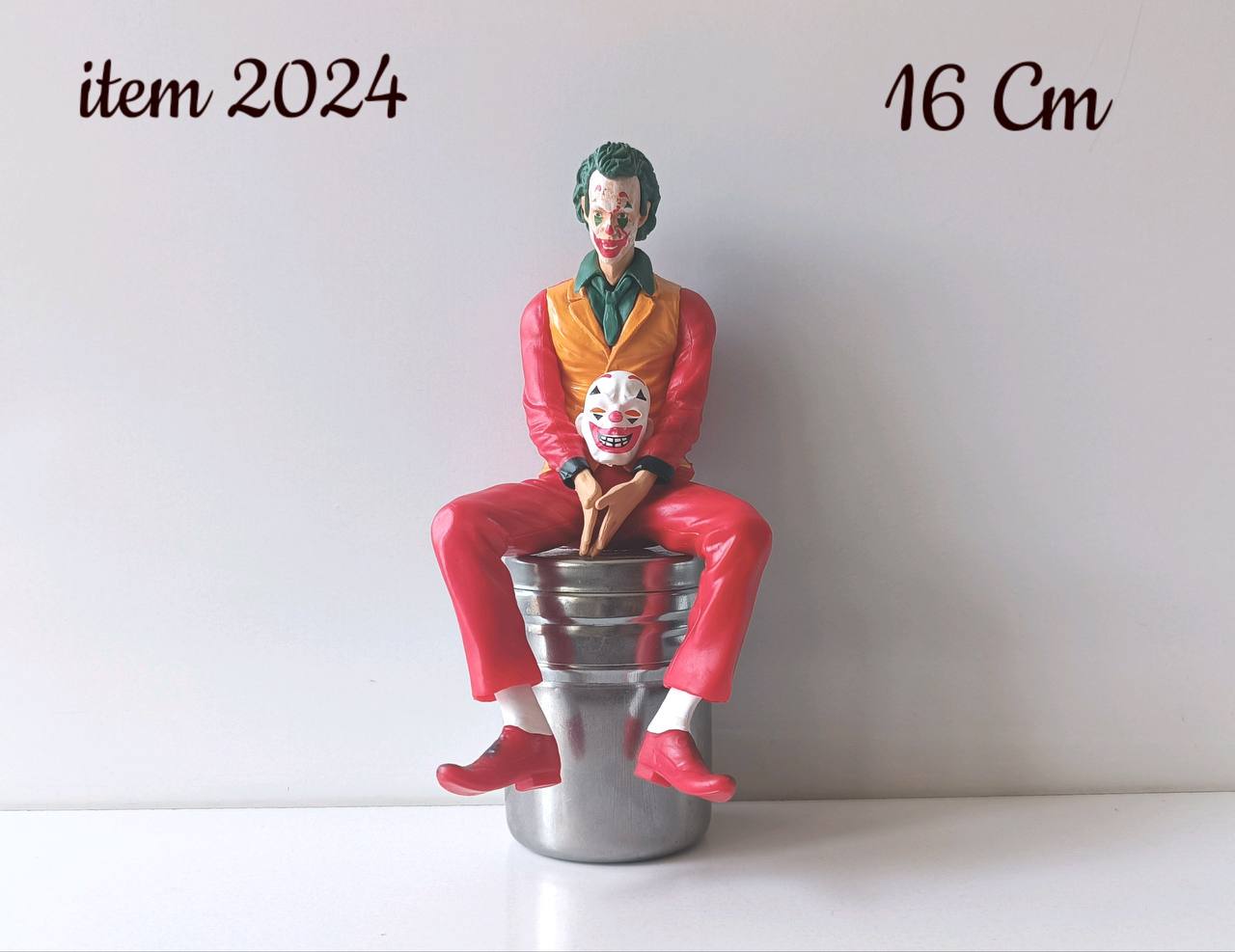 فیگور جوکر نشسته لباس قرمز سایز 15 سانت 2024