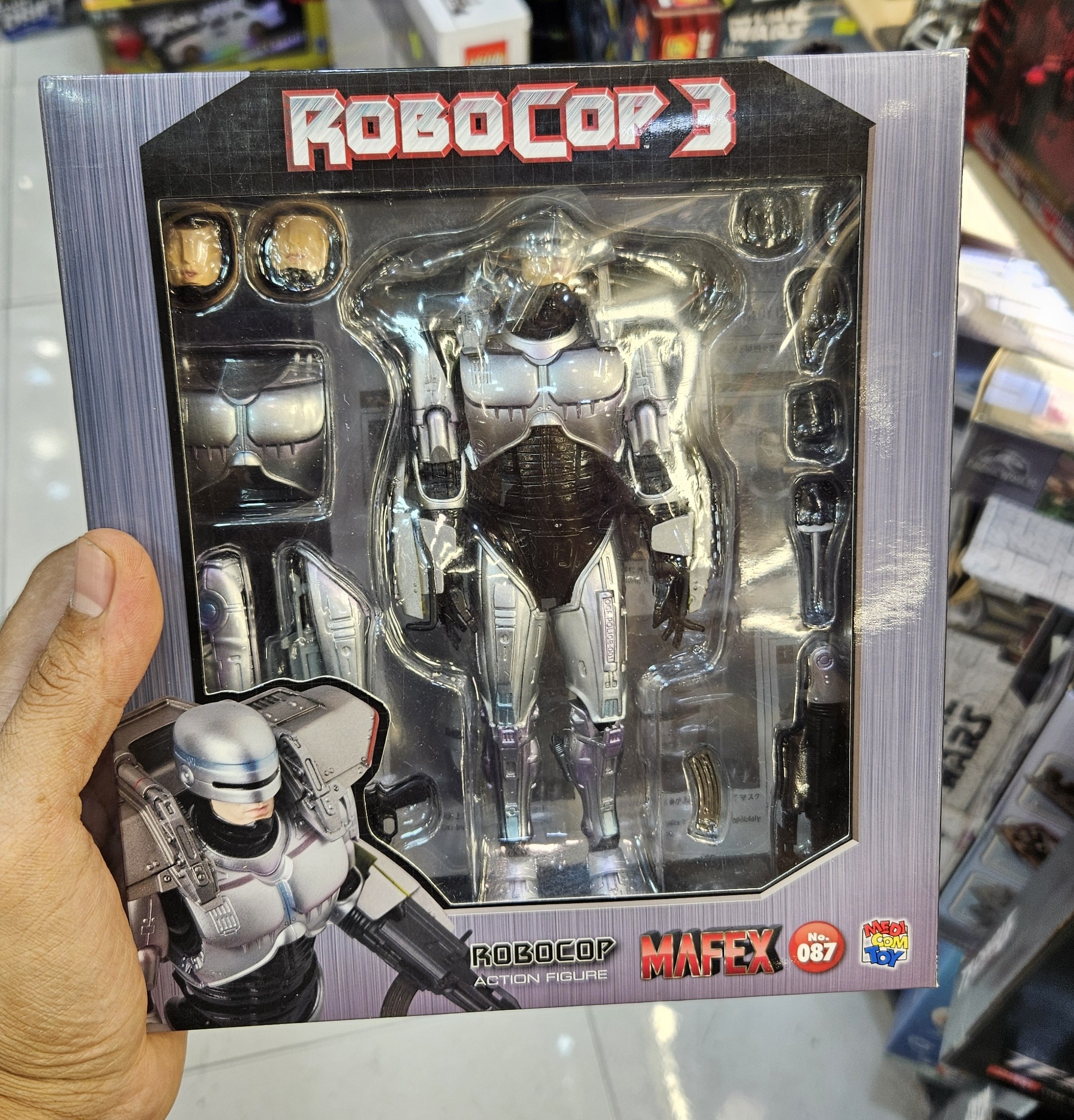 اکشن فیگور پلیس آهنی الکس مورفی روبوکاپ 3 برند مافکس مدل Robocop 3 Mafex