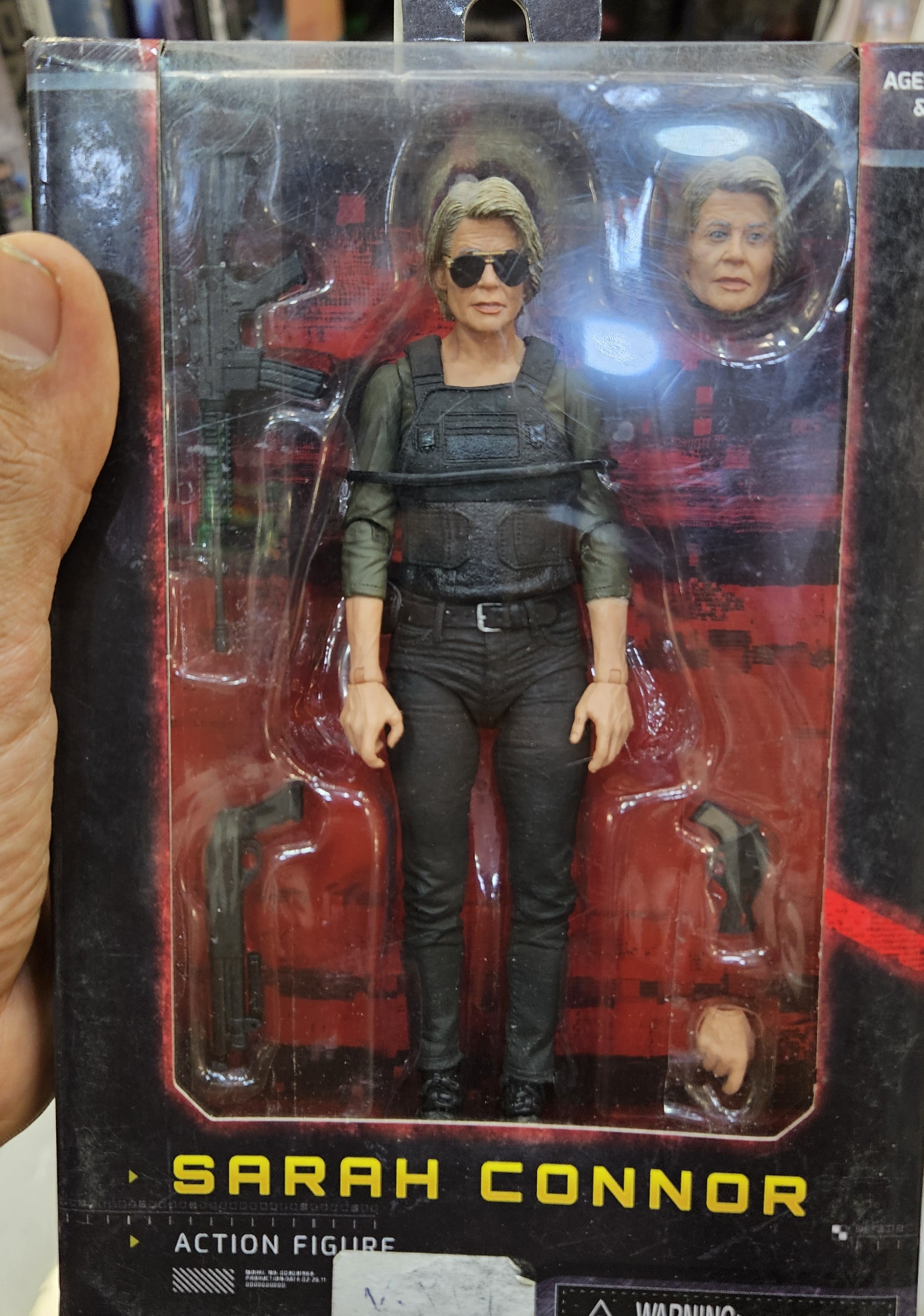اکشن فیگور سارا کانر ترمیناتور 2018 مدل Sarah Connor terminator 2018 Neca