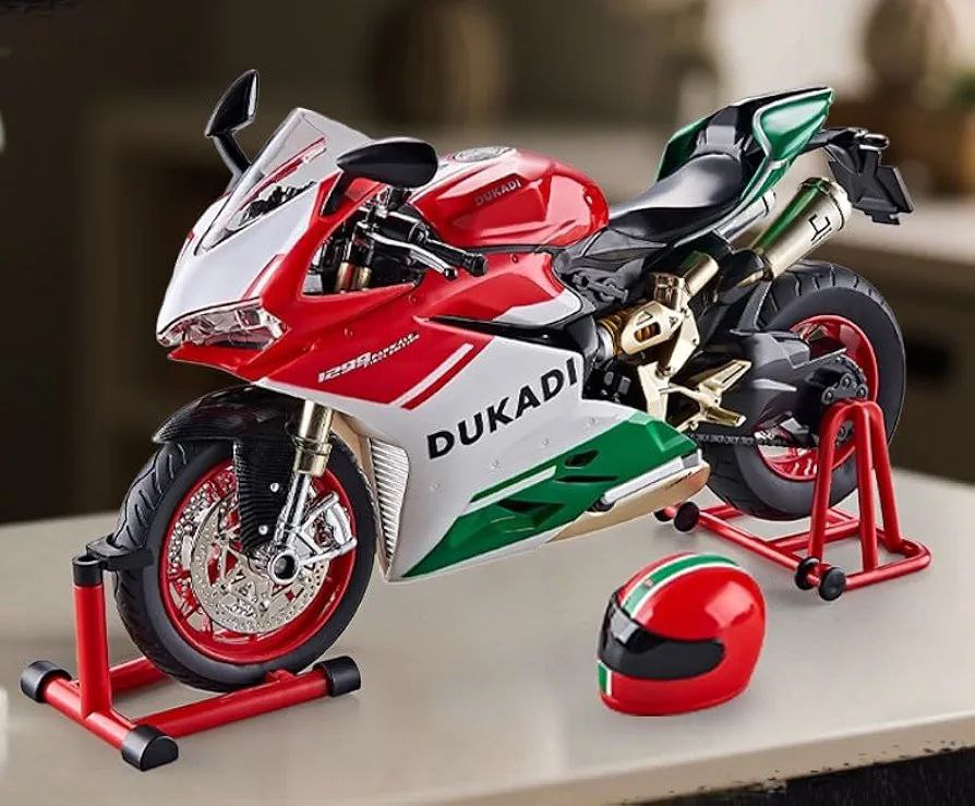 ماکت موتور دوکاتی استارتی و دودزا همراه با کاسکت مدل DUCATI 8678