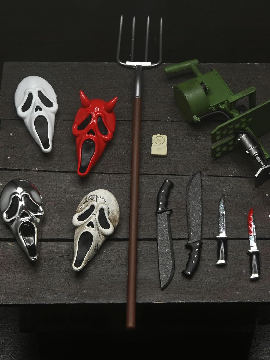 اکشن فیگور گوست فیس جیغ دوزخ نکا مدل Scream Ghostface Inferno NECA