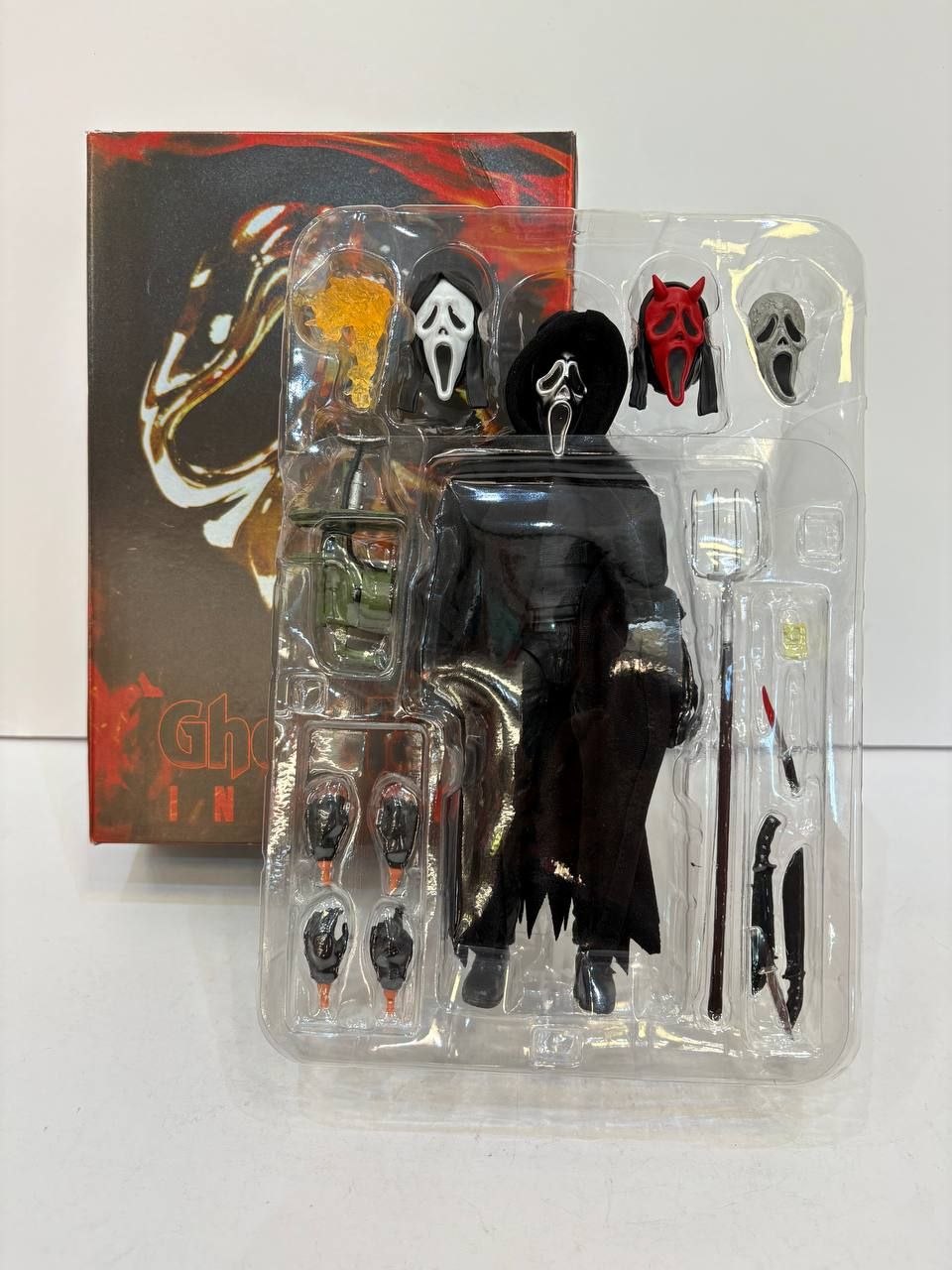 اکشن فیگور گوست فیس جیغ دوزخ نکا مدل Scream Ghostface Inferno NECA