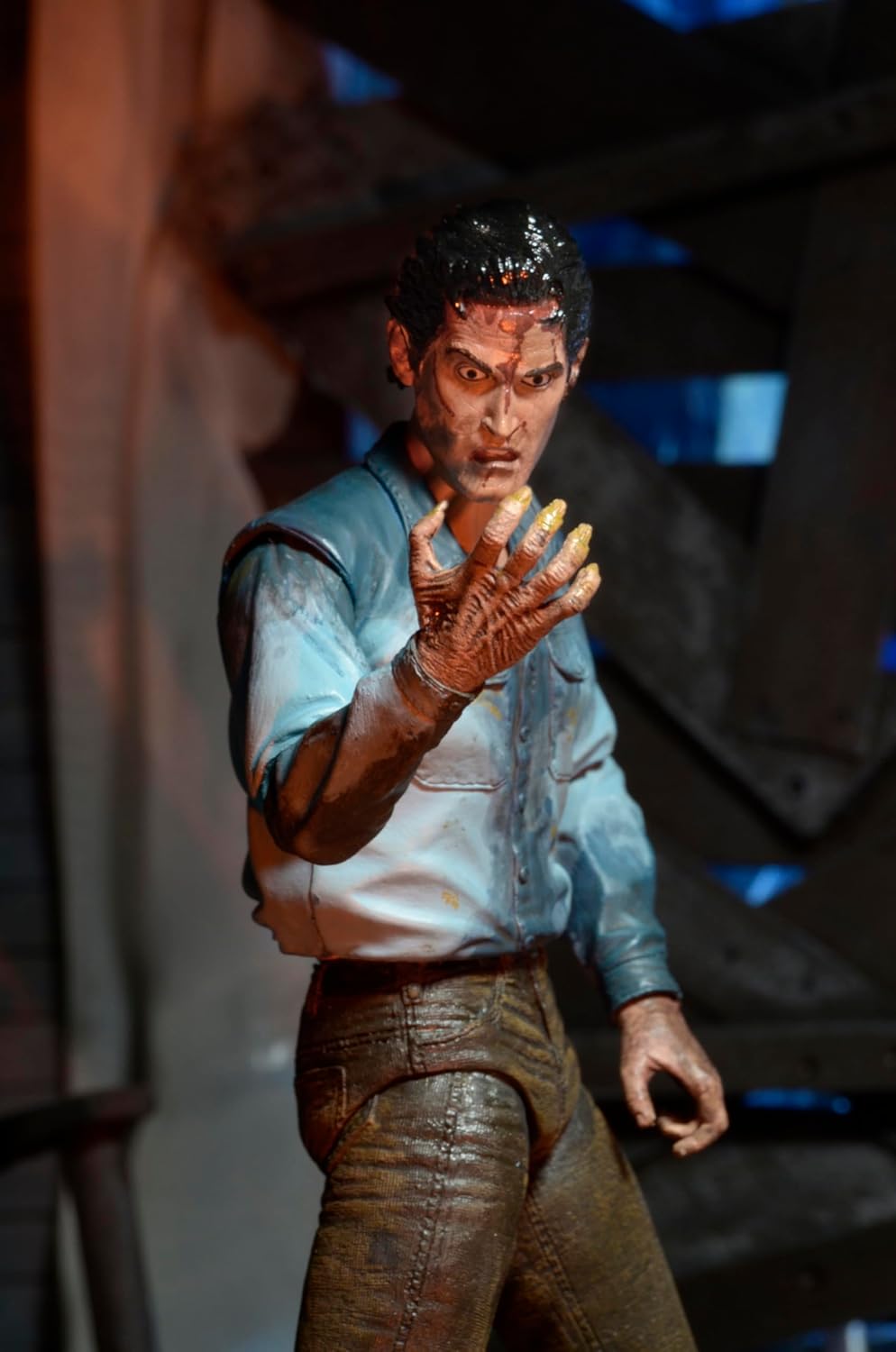 اکشن فیگور اویل دد 2 نکا 18 سانت مدل Evil Dead 2 Dead By Dawn Ultimate Ash Neca
