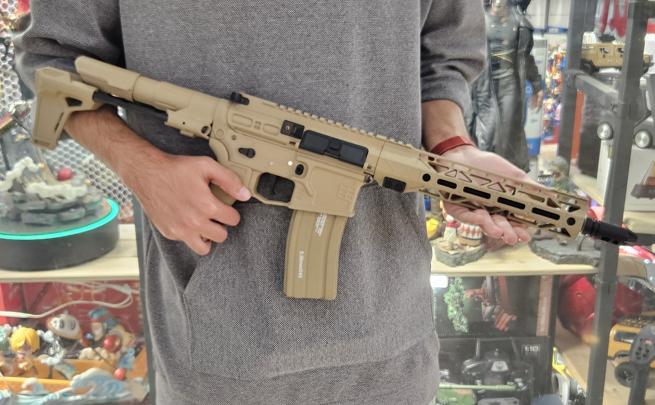 تفنگ تیر ژله ای ام 4 موتور SLR نیمه فلزی سنگین مدل M4 SLR PDW Gel Blaster