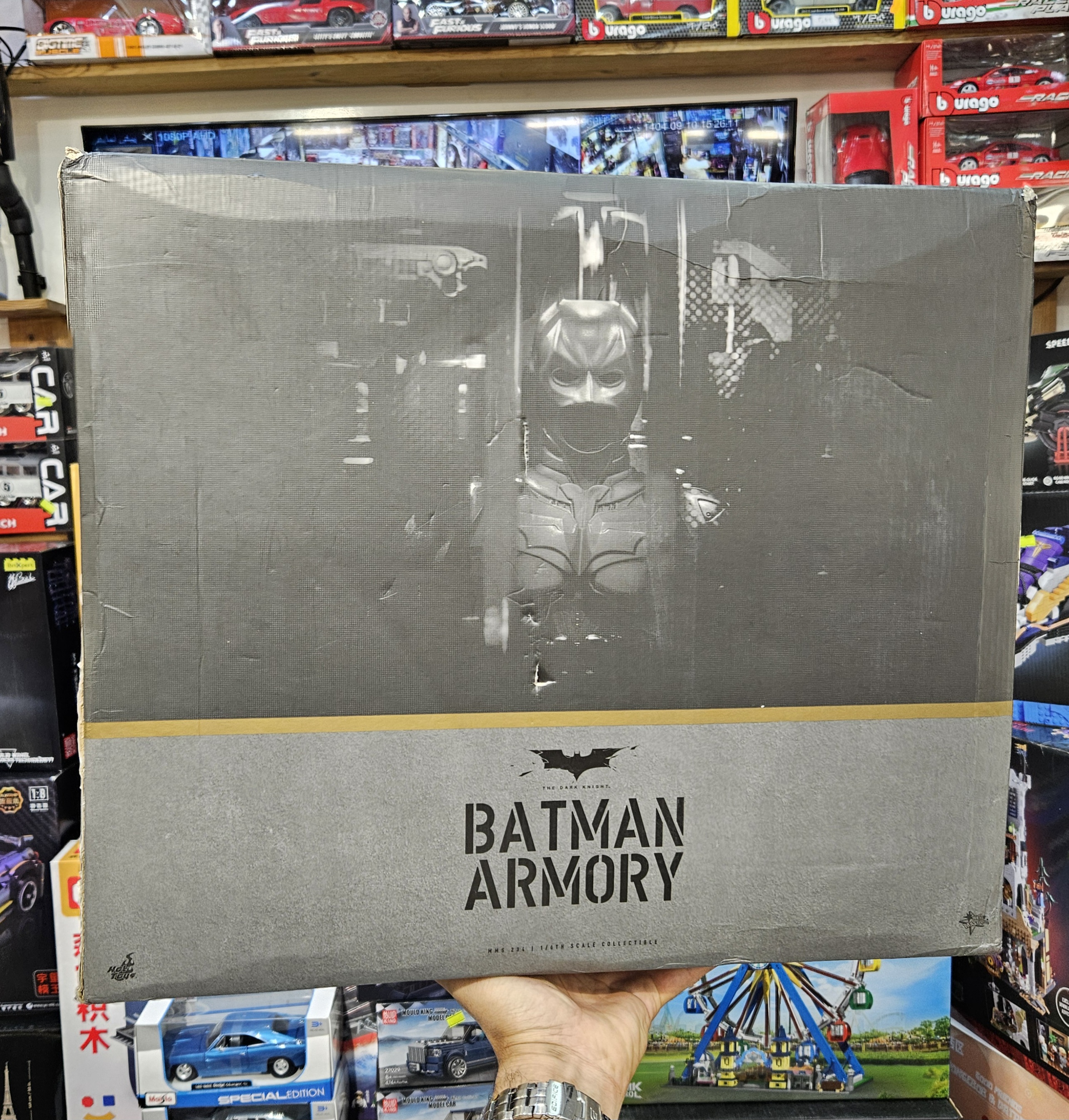 اکشن فیگور بتمن کریستین بیل آرمور هات تویز 1/6 مدل Batman Armory Hot Toys MMS234