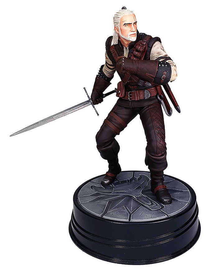 فیگور گرالت از بازی ویچر 3 وایلد هانت برند دارک هورس مدل Dark Hours Geralt Of Rivila The Witcher 3 Wild Hunt