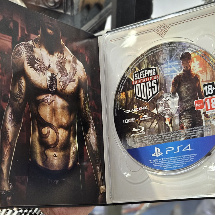 استیل بوک همراه دیسک بازی اسلیپینگ داگز برای Ps4 مدل Sleeping Dogs Steelbook Ps4